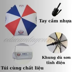 Dù gấp 3 in logo HCMUTE với khung dù sơn tĩnh điện và tay cầm nhựa chắc chắn